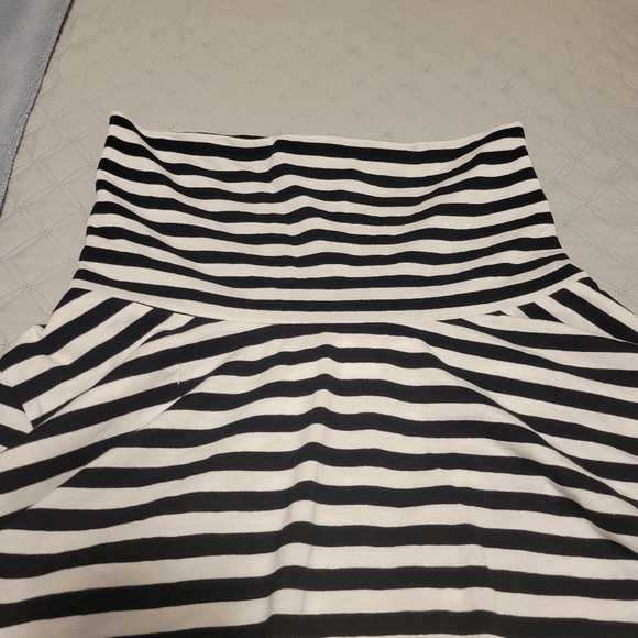 NWT 2pc Set Navy And white Striped Top with Navy Elastic Waist Pants - Picture 11 of 11